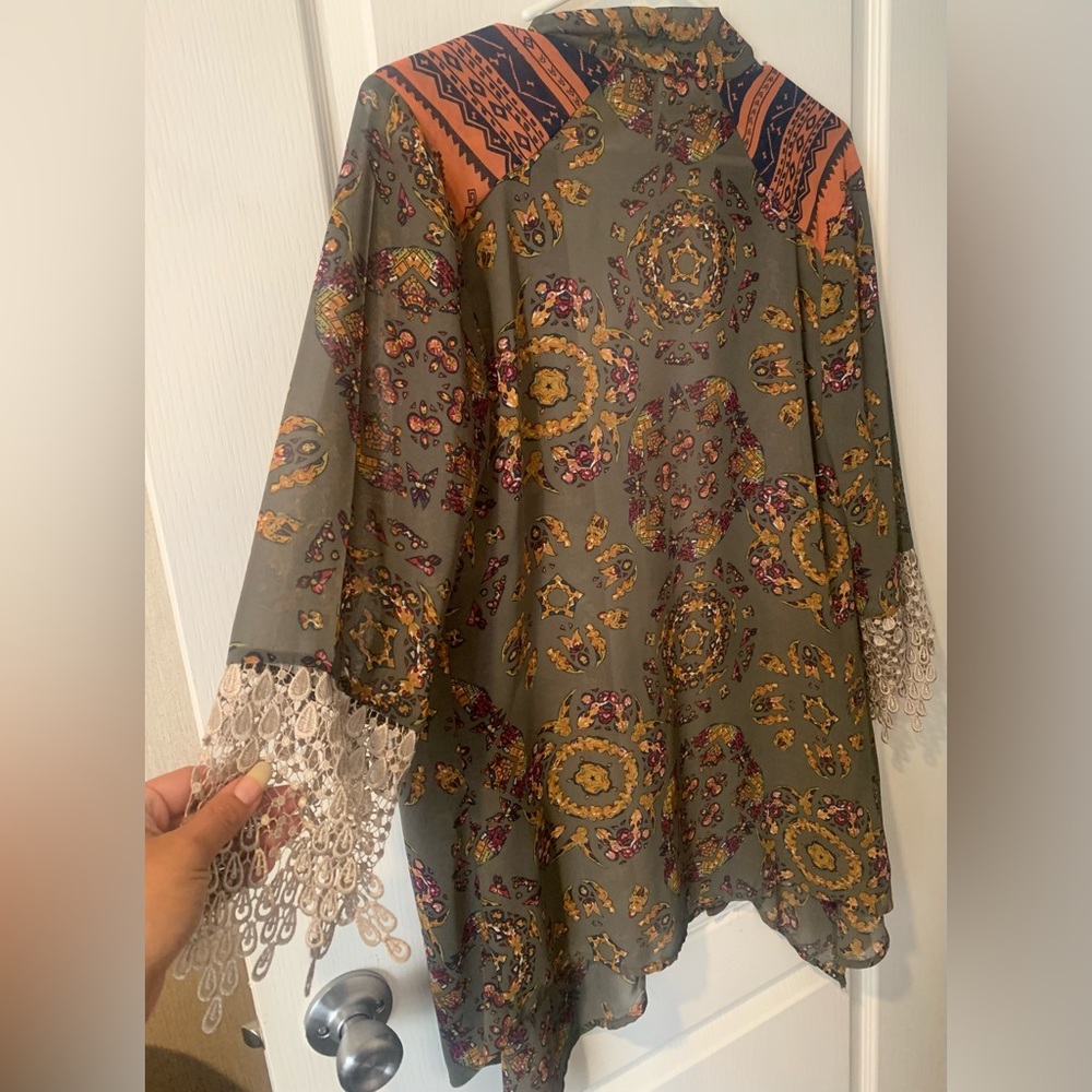 Buckle Womens Kimono